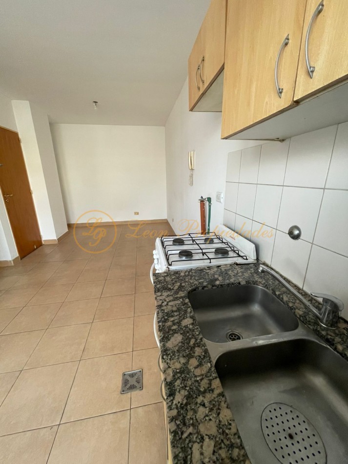 Catamarca Nro 3420 (Edificio de escaleras - 2do piso - un dormitorio, con balcon)