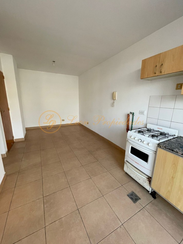 Catamarca Nro 3420 (Edificio de escaleras - 2do piso - un dormitorio, con balcon)