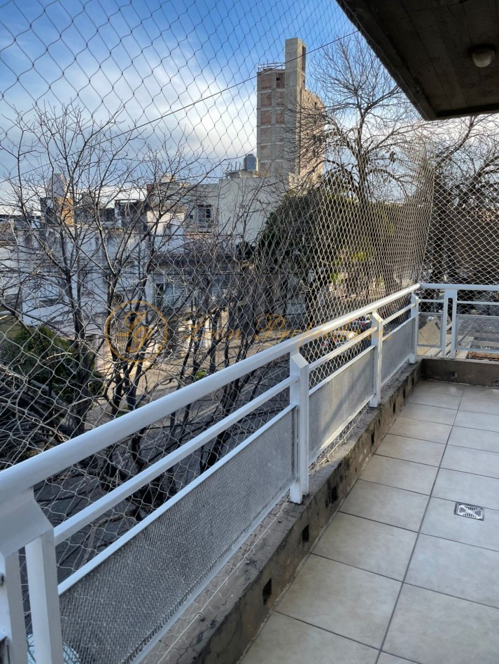 Catamarca Nro 3420 (Edificio de escaleras - 2do piso - un dormitorio, con balcon)